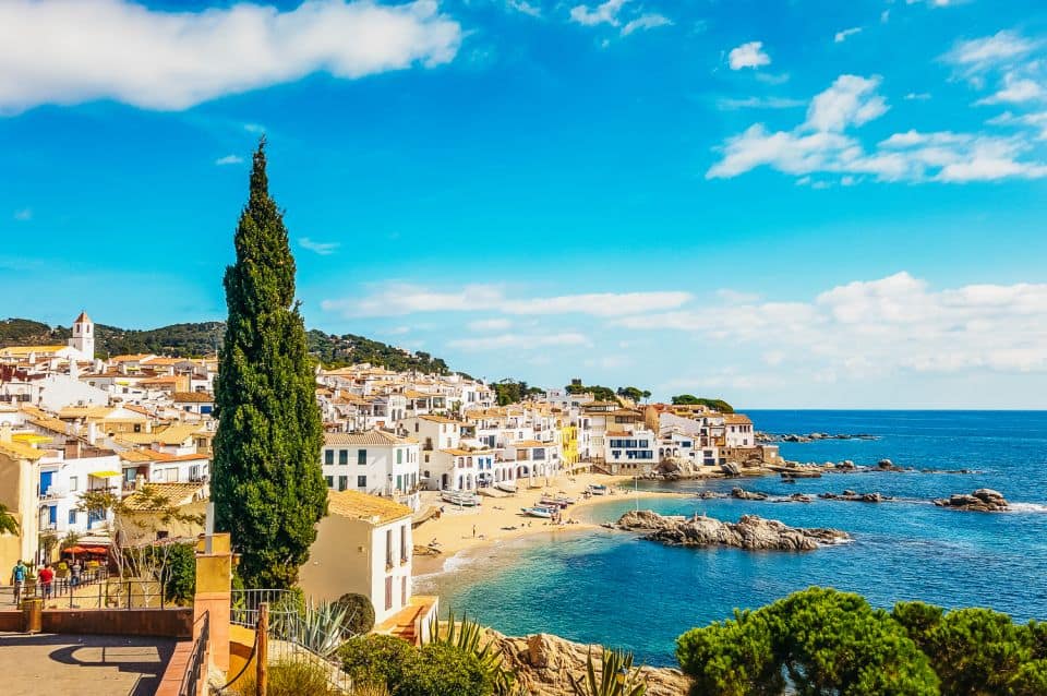 descubre las mejores playas de la costa brava tesoro escondido mas alla de aiguablava 1