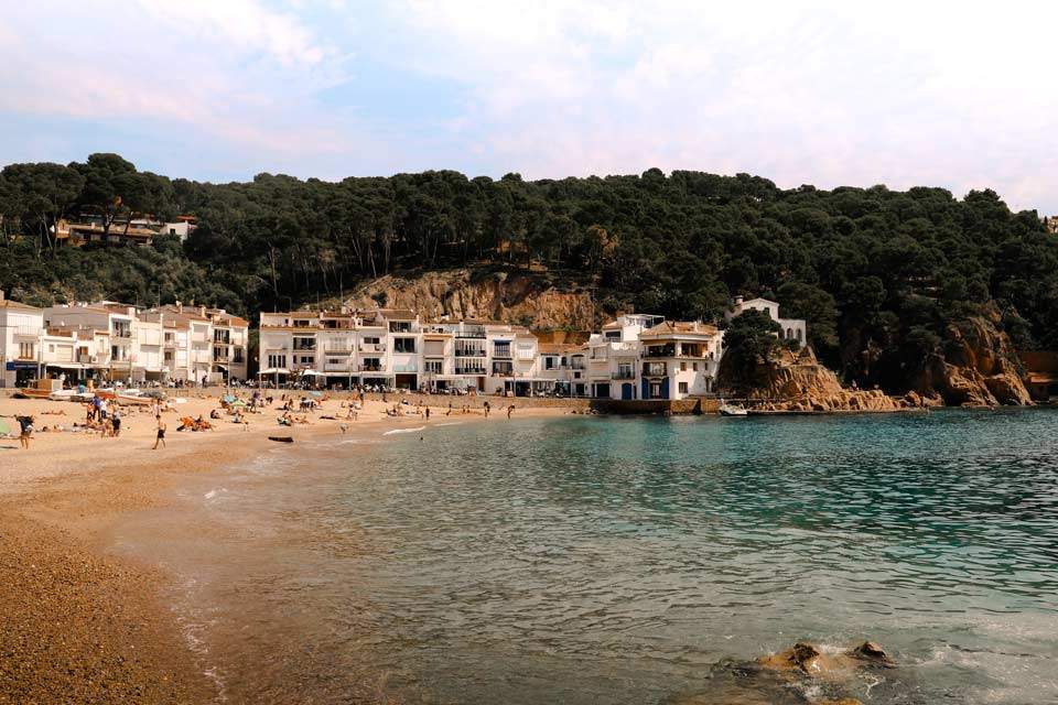 descubre las playas naturales imprescindibles de la costa brava 1