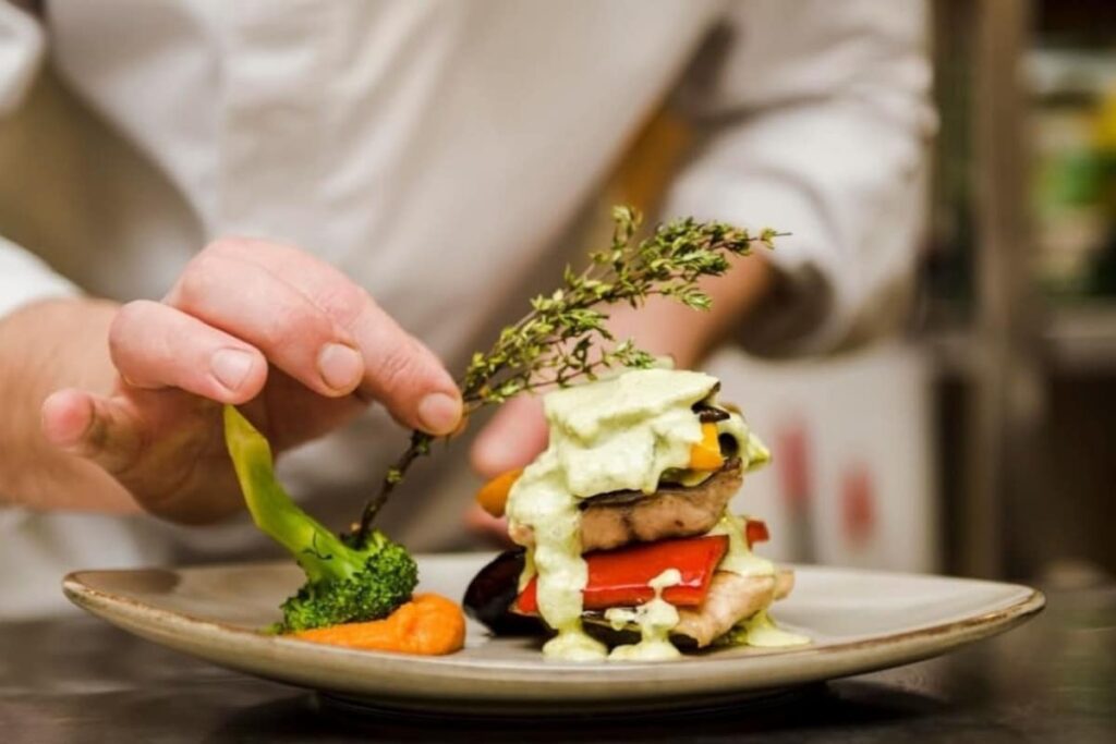 experimenta una experiencia culinaria unica en el mercado central de valencia