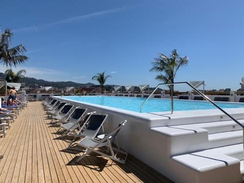 gran hotel flamingo adults only 18