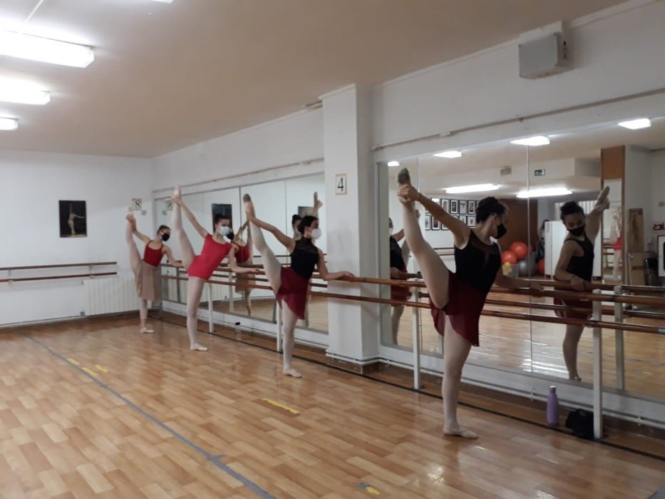 the academy escola de dansa 2